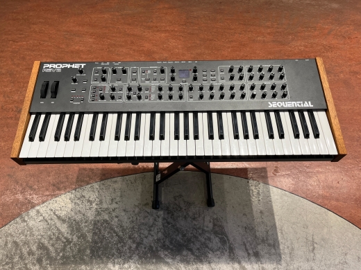 Dave Smith Instruments PROPHET REV2 8ボイス PROPHET REV2 | 8-VOICE ANALOG SYNTH | Tom Lee Music